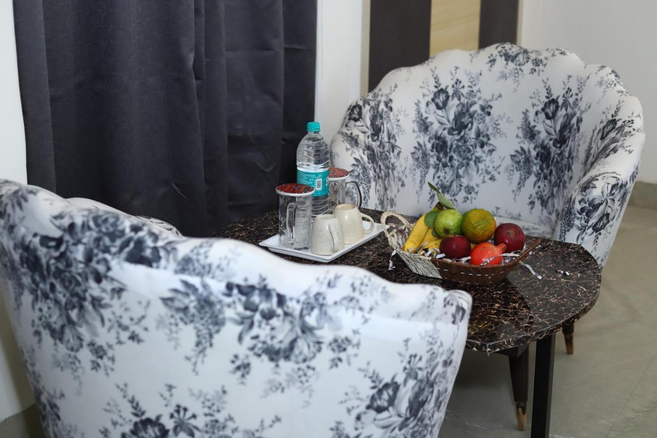 Lyf Corporate Suites - Noida Sector 19 Экстерьер фото