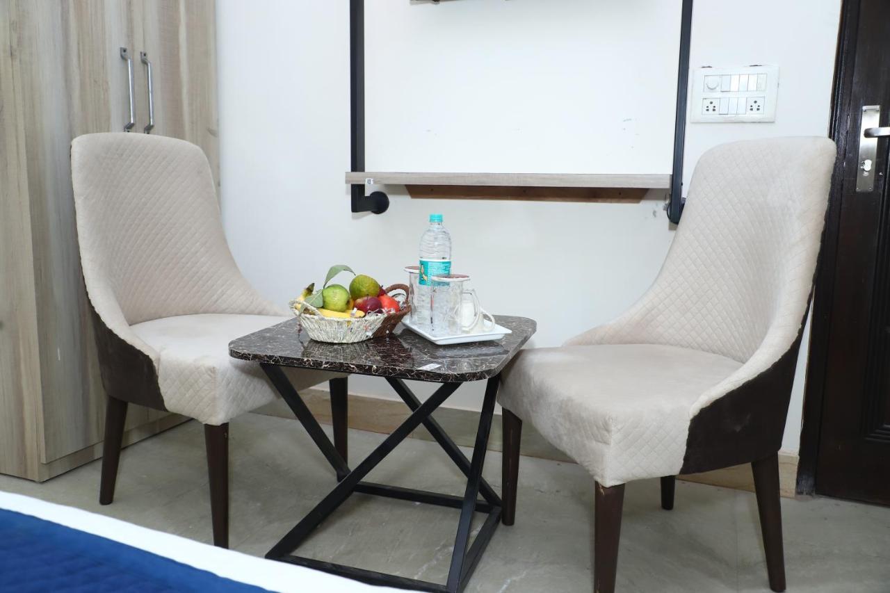Lyf Corporate Suites - Noida Sector 19 Экстерьер фото