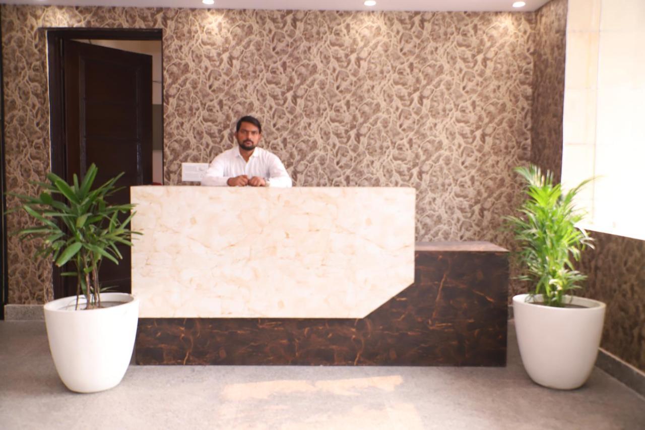 Lyf Corporate Suites - Noida Sector 19 Экстерьер фото