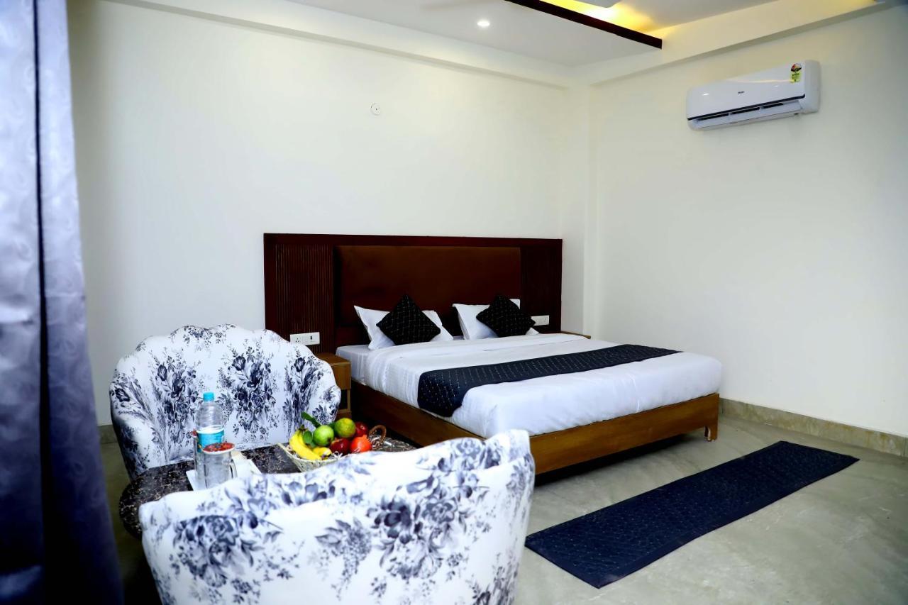 Lyf Corporate Suites - Noida Sector 19 Экстерьер фото