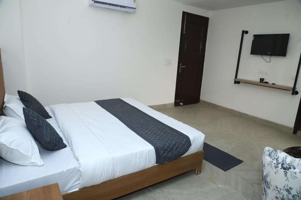 Lyf Corporate Suites - Noida Sector 19 Экстерьер фото